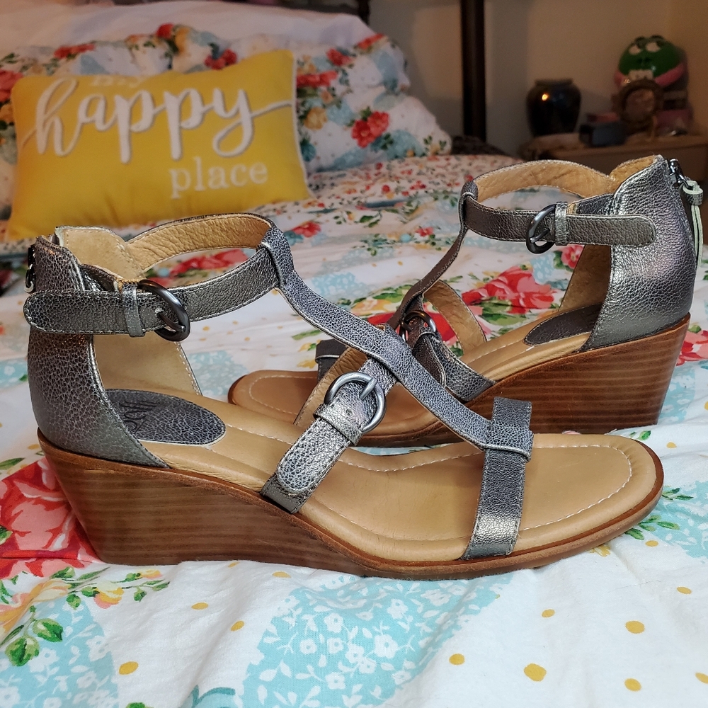Sofft Wedge Bronze Metallic Sandle